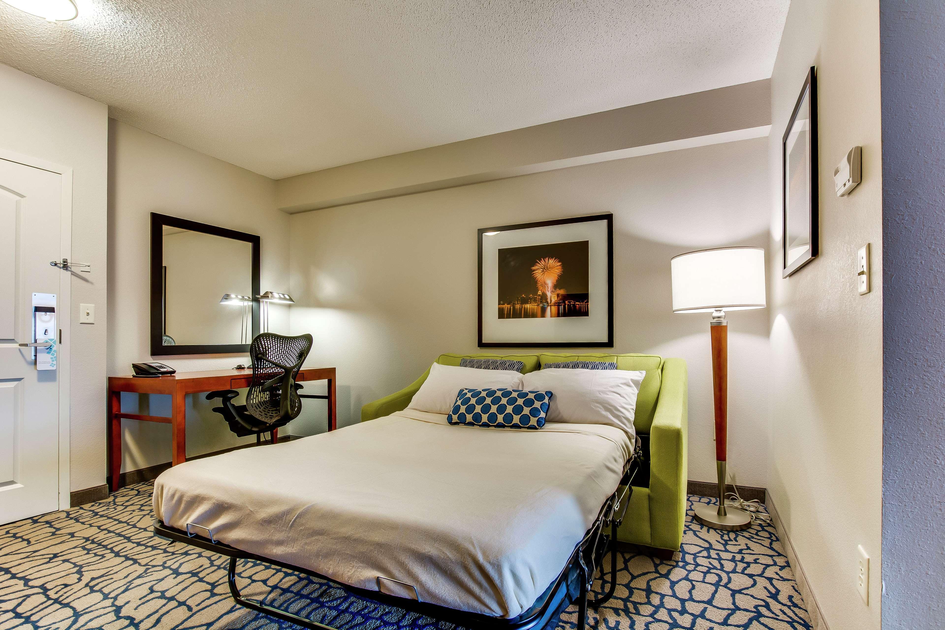 Hilton Garden Inn Louisville-Northeast Exterior foto
